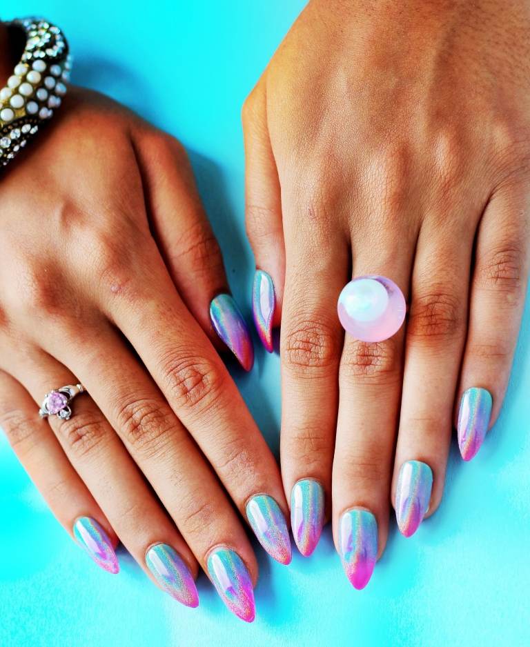 Idei de unghii de festival modele de unghii curcubeu aspect monocrom tendințe ale modei