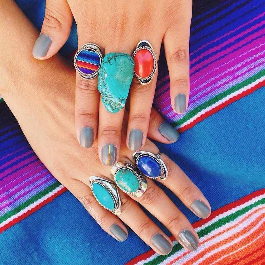 Festival unghii aspect metalic oja gri inele de argint inele de piatră tendințe unghii ametiste 2019