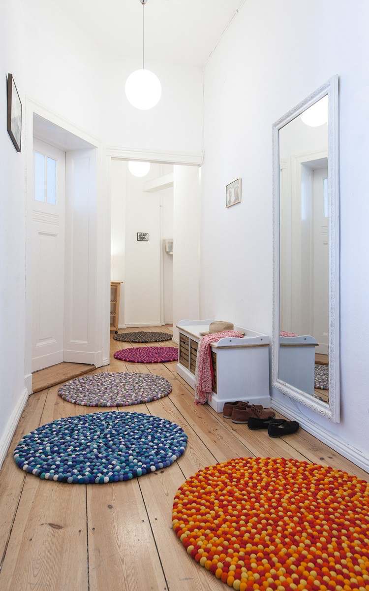 Covor cu bile din pâslă rotund -fă-te-singur-mic-pe-coridor