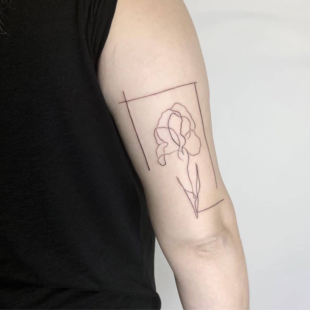 Iris gėlių tatuiruotė 1