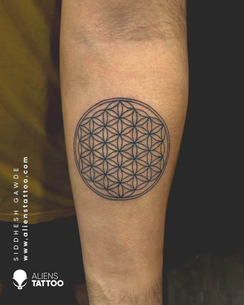 Gyvybės gėlės tatuiruotė 1