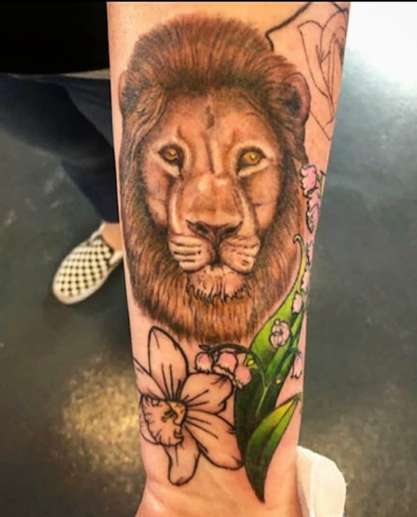 Narcizo gėlių tatuiruotė 2