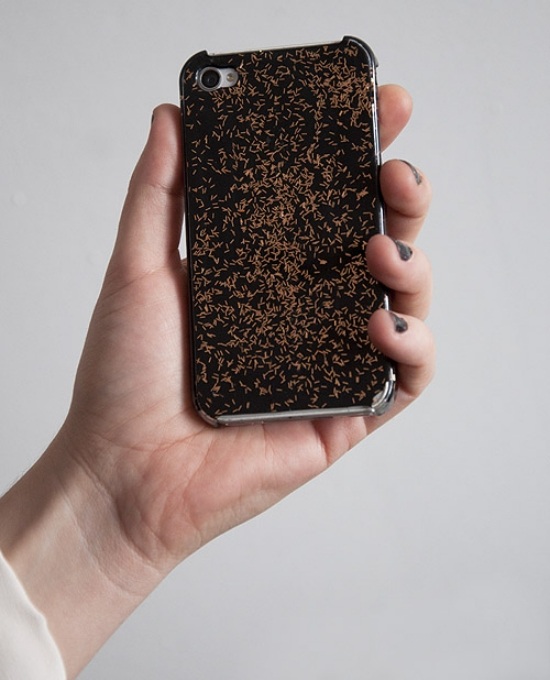 Creați-vă propria carcasă pentru iPhone în cinci pași negri