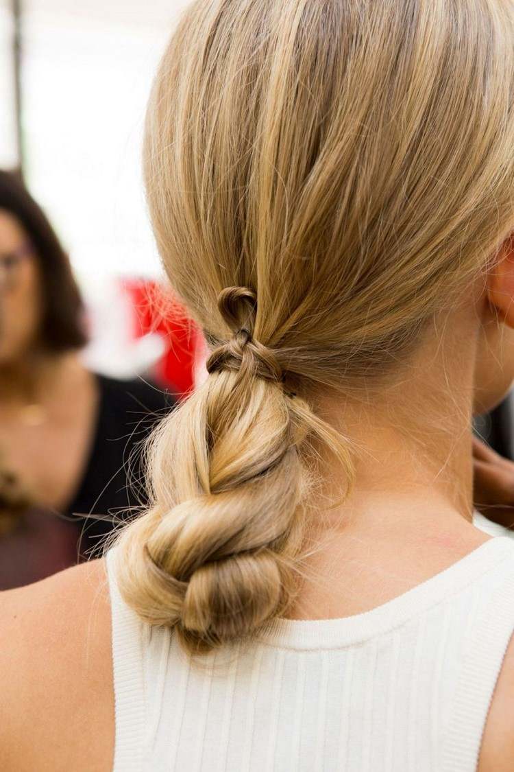 tendințe-coafură-2017-2018-coadă-de-cal