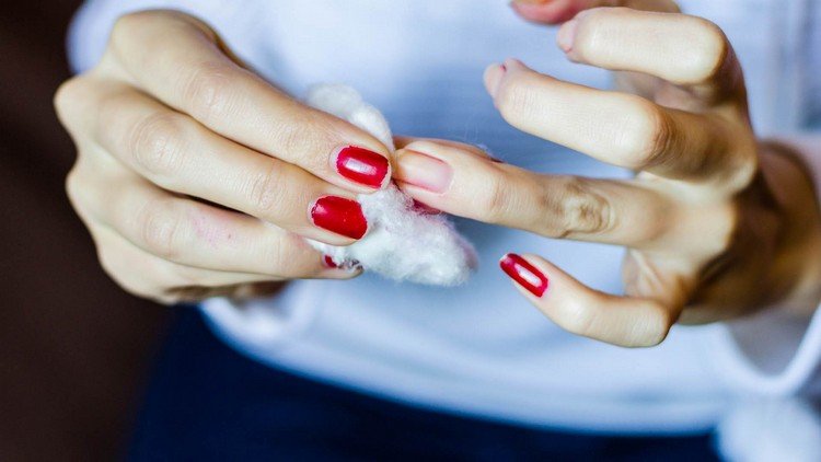 unghiile decolorate ușurează remedii casnice pasta de dinți pe unghii