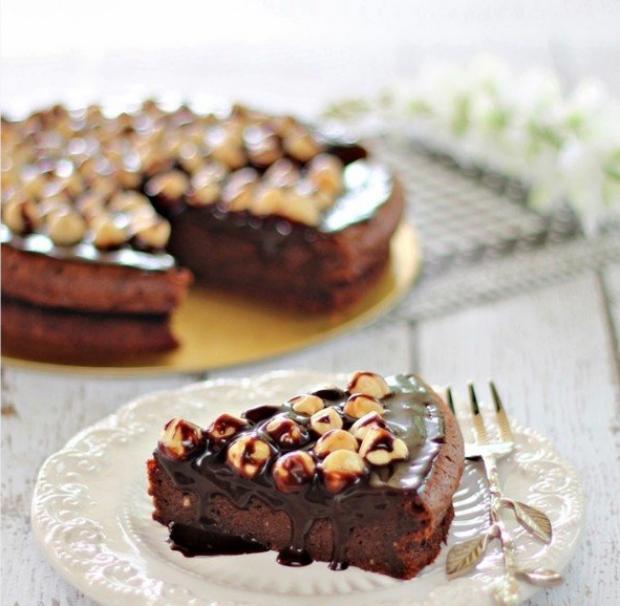 O idee cu alune și Nutella gluten-free-desert-cake-nutella-nuts