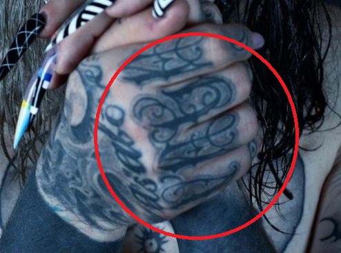 GHOSTEMANE tetovaža desne ruke