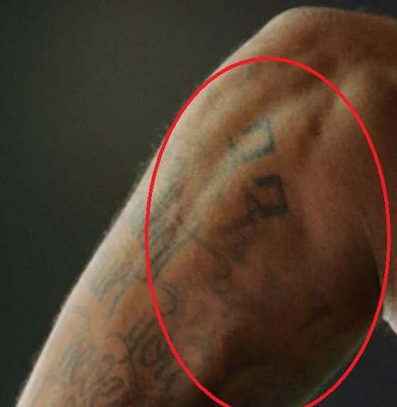 Numero di Glen sul tatuaggio del braccio