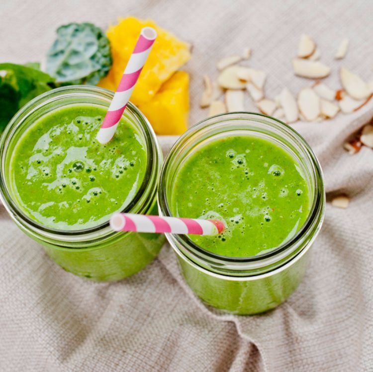 smoothie-uri-verzi-slăbire-paie-dietetice-cu-calorii-scăzute