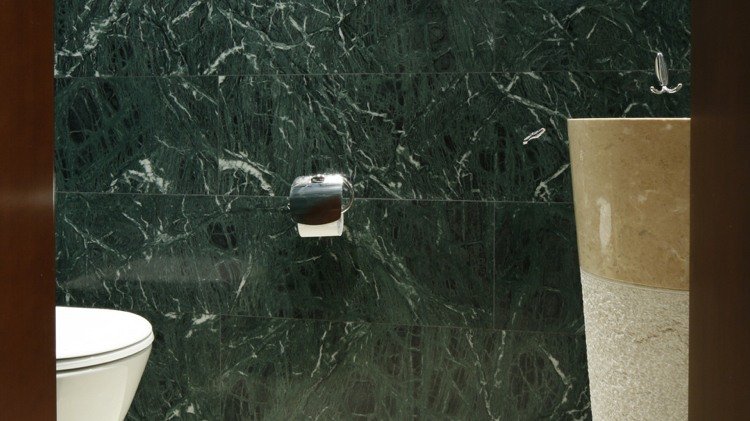 Gresie baie din marmură verde pentru oaspeți