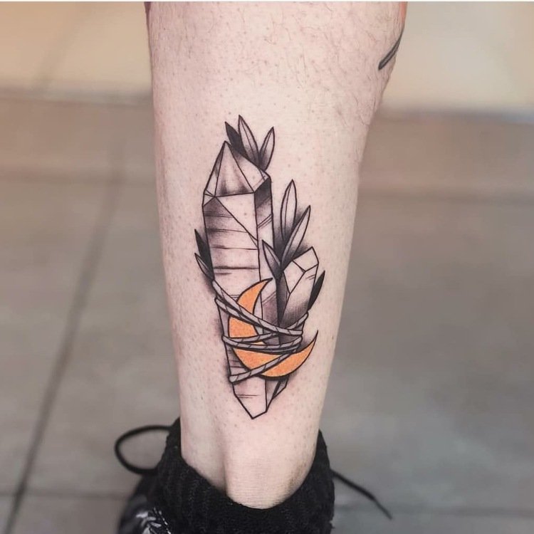 Tatuaj pentru picioare femei tatuaj mic motiv lună semnificație