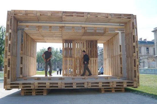 Paleti din lemn pentru arhitectura durabilă Viena Arhitectură durabilă pentru casă de paleți din lemn
