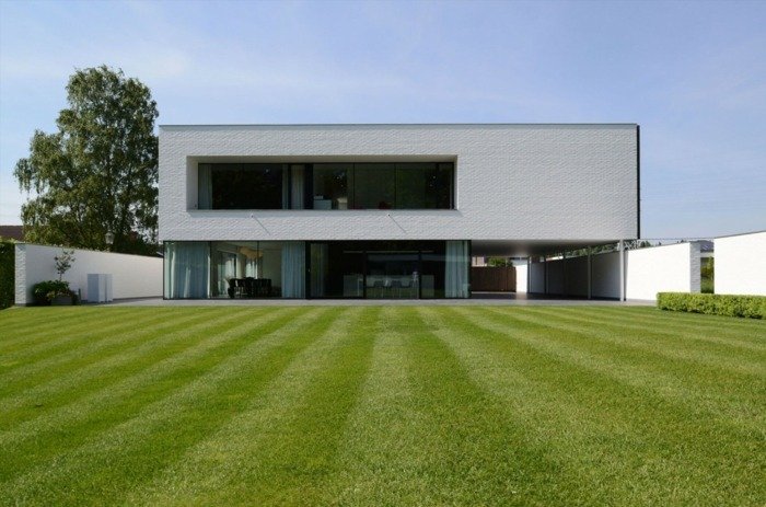 Proiectare casă în Belgia - terasă și grădină amenajare case în belgia grădină terasă gazon minimalist