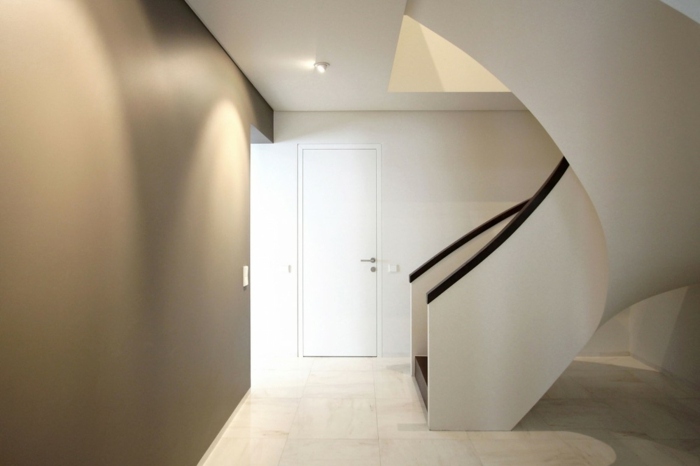 Casa are o scară modernă scări hol hol trepte din lemn proiectare casă de intrare