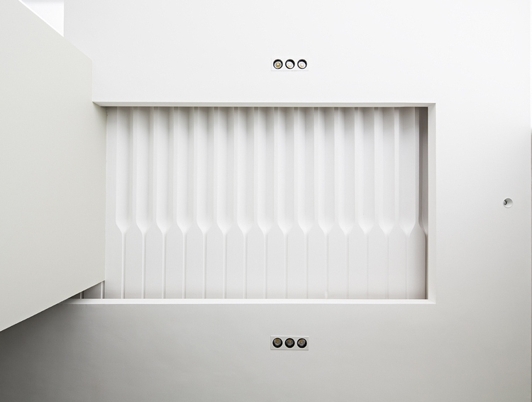 clădire design intrare proiect acoperiș iluminat panouri