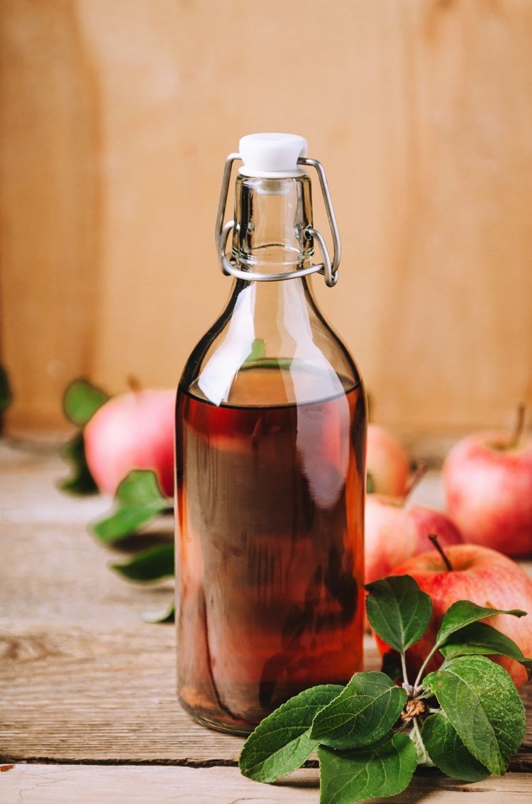 Luptați țânțarii din solul de ghiveci cu oțet