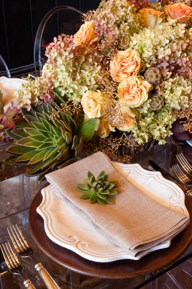 toamna decorarea mesei suculente hortensii aranjament trandafiri