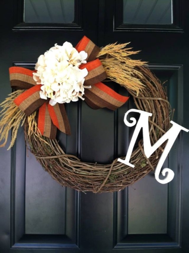 decor de toamna usa din fata bucata de recunoastere hortensia decorare-toamnă-casă-ușă-panglică-hortensie-mulțumire