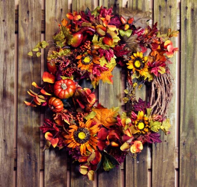 tinere coroană de toamnă frunze goale frunze dovlecei floarea-soarelui toamna-coroana-tinere-tendoane-frunze-crude-dovleac-floarea-soarelui