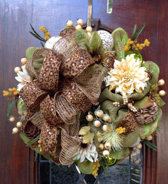 coroană luxuriantă de ușă arcuri de toamnă cu arc leopard luxuriant-ușă-coroană-de-toamnă-panglici-leopard-motive