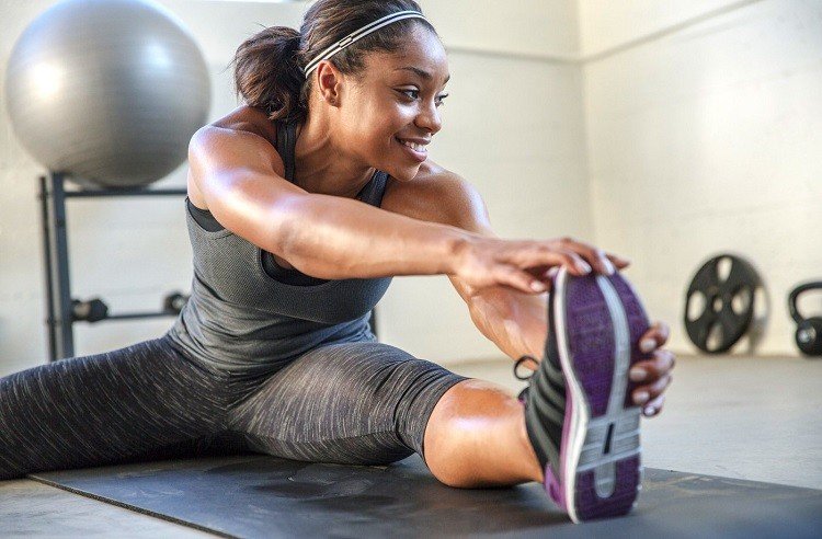 Hiit plan de antrenament exerciții de fitness pentru începători acasă