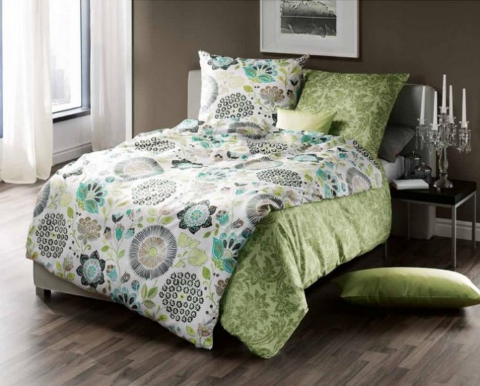 Lenjerie de pat de înaltă calitate din fleuresse-mako-satin și bumbac-verde Lenjerie de pat de înaltă calitate-fleuresse-mako-satin-cu-model-fin-floral