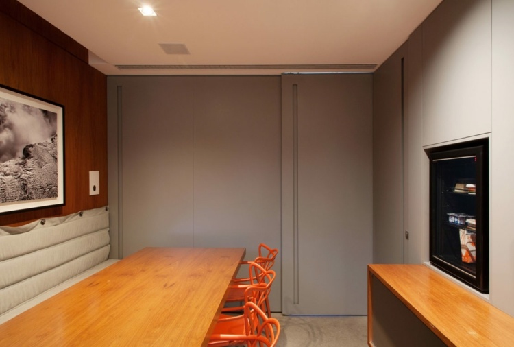 lemn-tavan-sufragerie-bancă-tapițerie-lemn-perete-inspirație-bufet