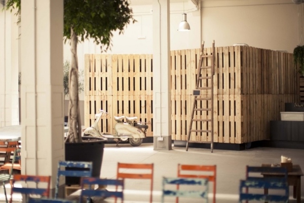 Euro paleti din lemn toalete construcții renovare hală Structuri de toaletă din lemn europalet