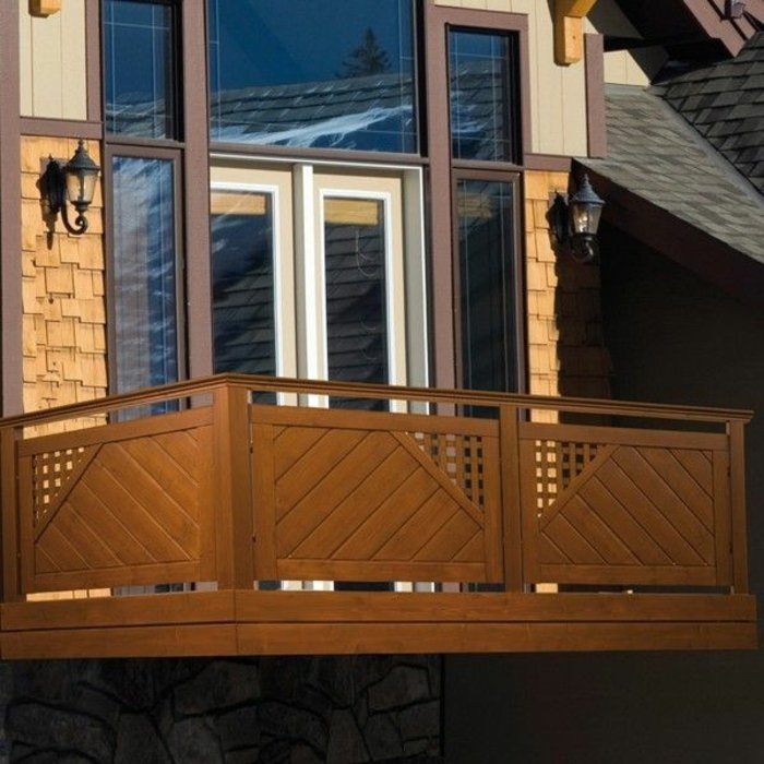 Decor de balustradă din lemn acasă