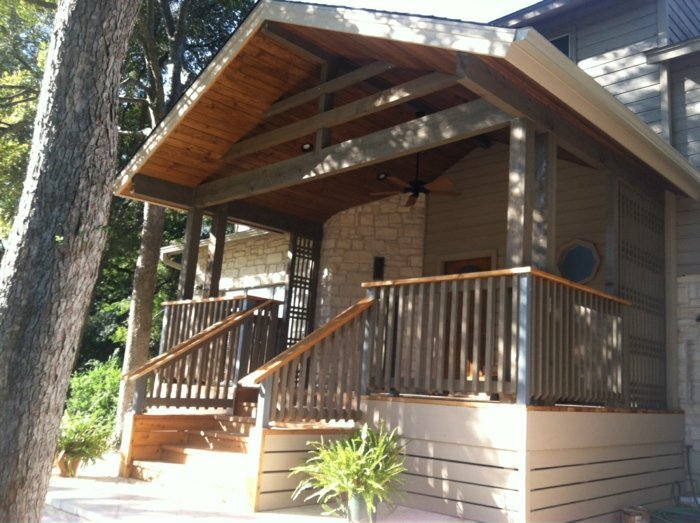 Balustrade din lemn-în-casa-peisaj montan