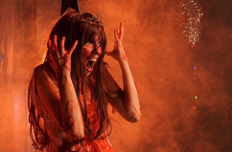 costum de groază femeile Carrie fac idei de Halloween