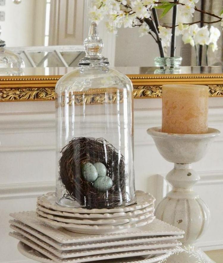 Cuib de pasăre sub borcanul clopotului pentru decor elegant, elegant idei-primavara-decorare-cuib-clopot borcan-fata de masa-shabby-chic
