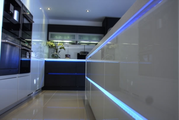 idei de suprafețe lucioase pentru lumini de bucătărie de bucătărie