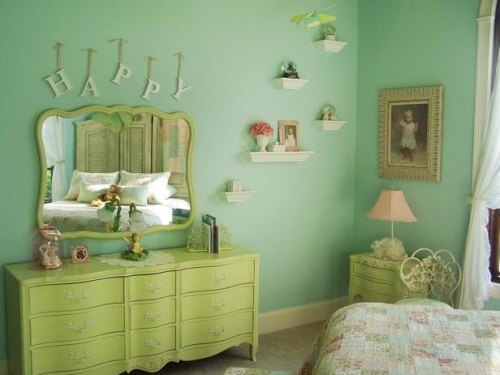 sifonier verde mentă dormitor idei decor interior Idei de decor interior dormitor comoda verde in menta