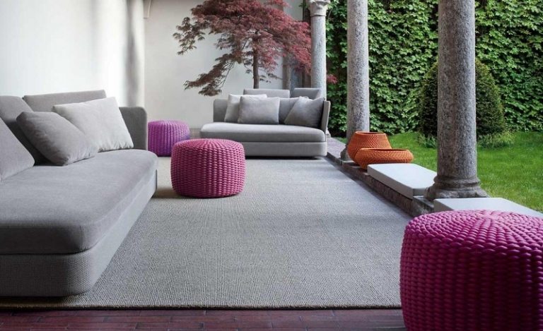 Canapea gri în aer liber și scaun violet țesut manual pe terasă Idei-design terasa-oriental-japonez-artar