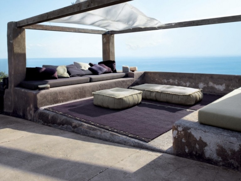 Proiectați o terasă modernă în stil marocan Idei-design terasă-mobilier oriental-sac de fasole-perne pentru scaune