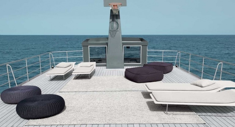 Amenajați o terasă simplă din lemn - cu o sac de fasole și un fotoliu Idei-design terasă-designer de aspect maritim