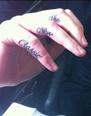 イギーアゼリア新しい古典的な入れ墨