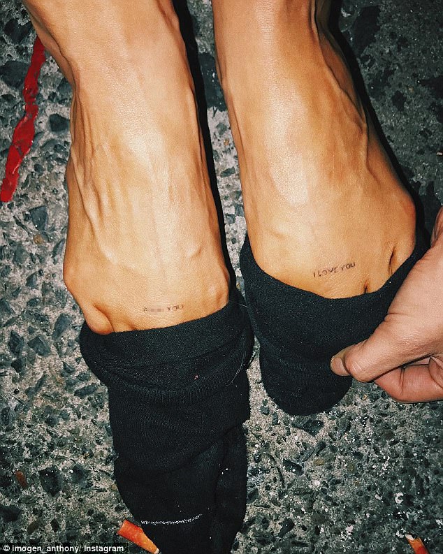 Imogen Anthony ti amo e ti fotto tatuaggio