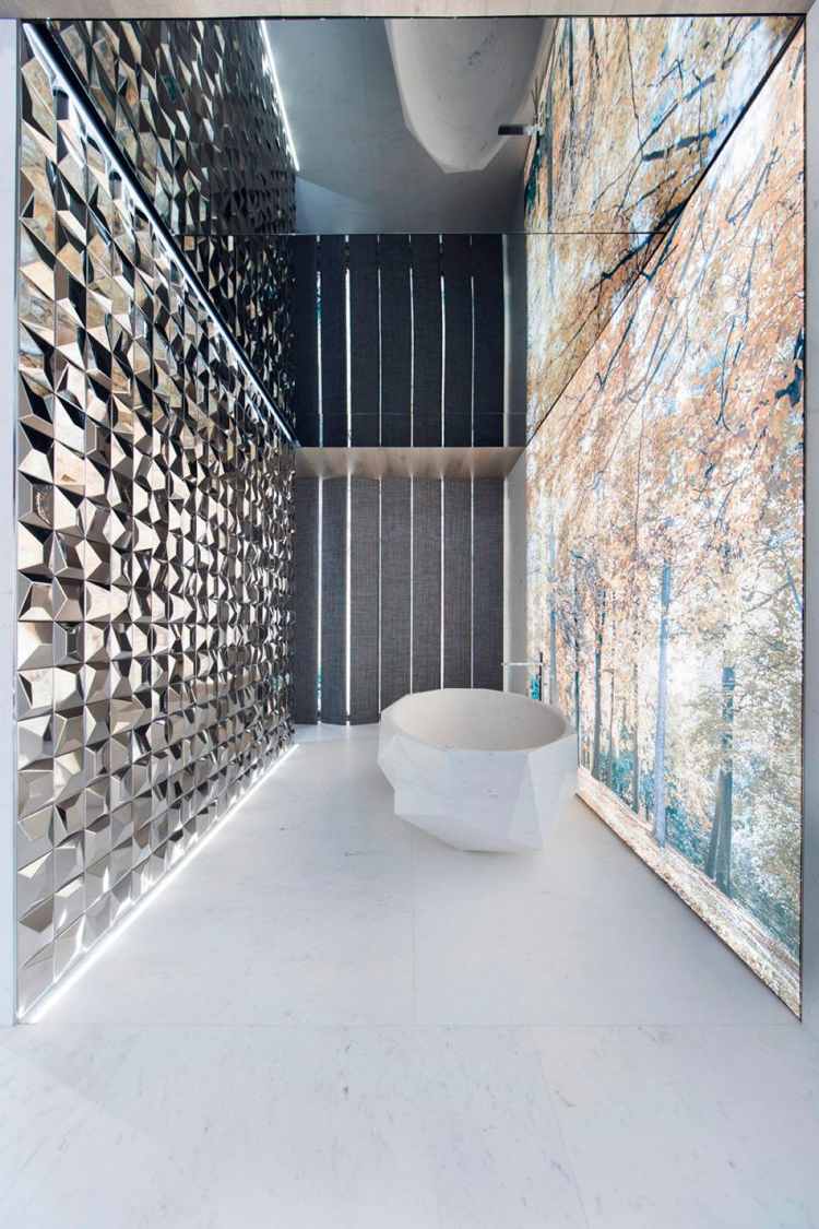 Cadă de sine stătătoare alături de designul exclusiv al pereților cu relief și structură geometrică iluminat indirect-perete-design-fotografie-tapet-cadă-independentă.geometrică