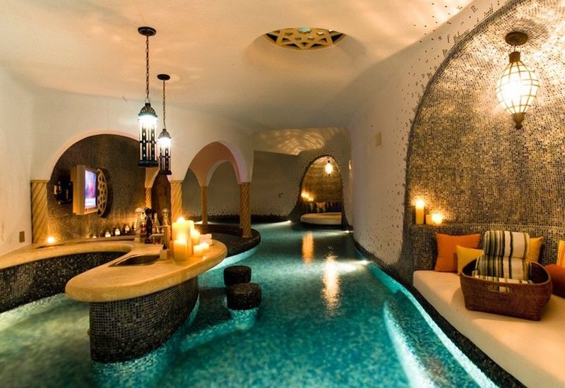 Piscina interioară exotică decorată cu mozaic Piscină interioară-bar-orientală-pivniță-clădire-mozaic