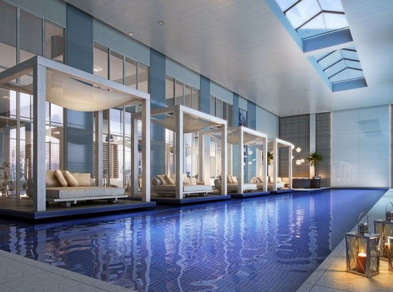 Piscină interioară de lux cu șezlong cu șezlong și luminatoare Piscină interioară-șezlong-luminator-felinar-modern