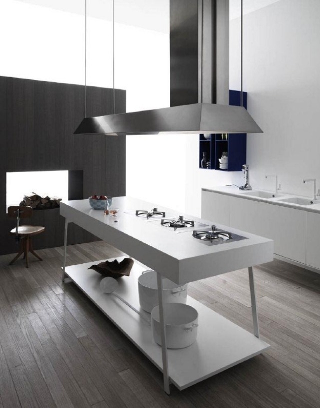 Bucătărie cu insulă din laminat lăcuit alb și simplu lac-laminat-bucătărie-lemn de frasin-alb-insulă-hotă-extractor-oțel inoxidabil