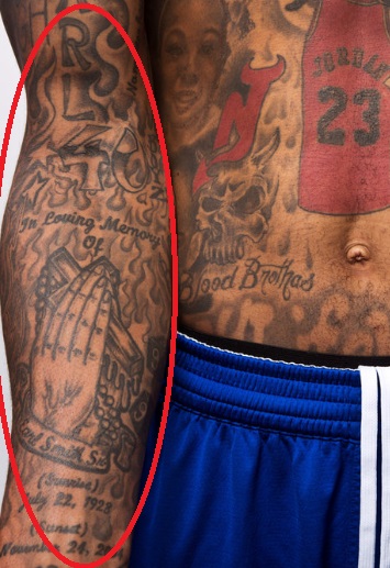 J.R Smith bras droit à l'intérieur du tatouage Earl