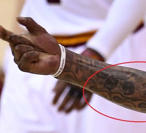 J.R-Smith-bras-droit-intérieur-tatouage