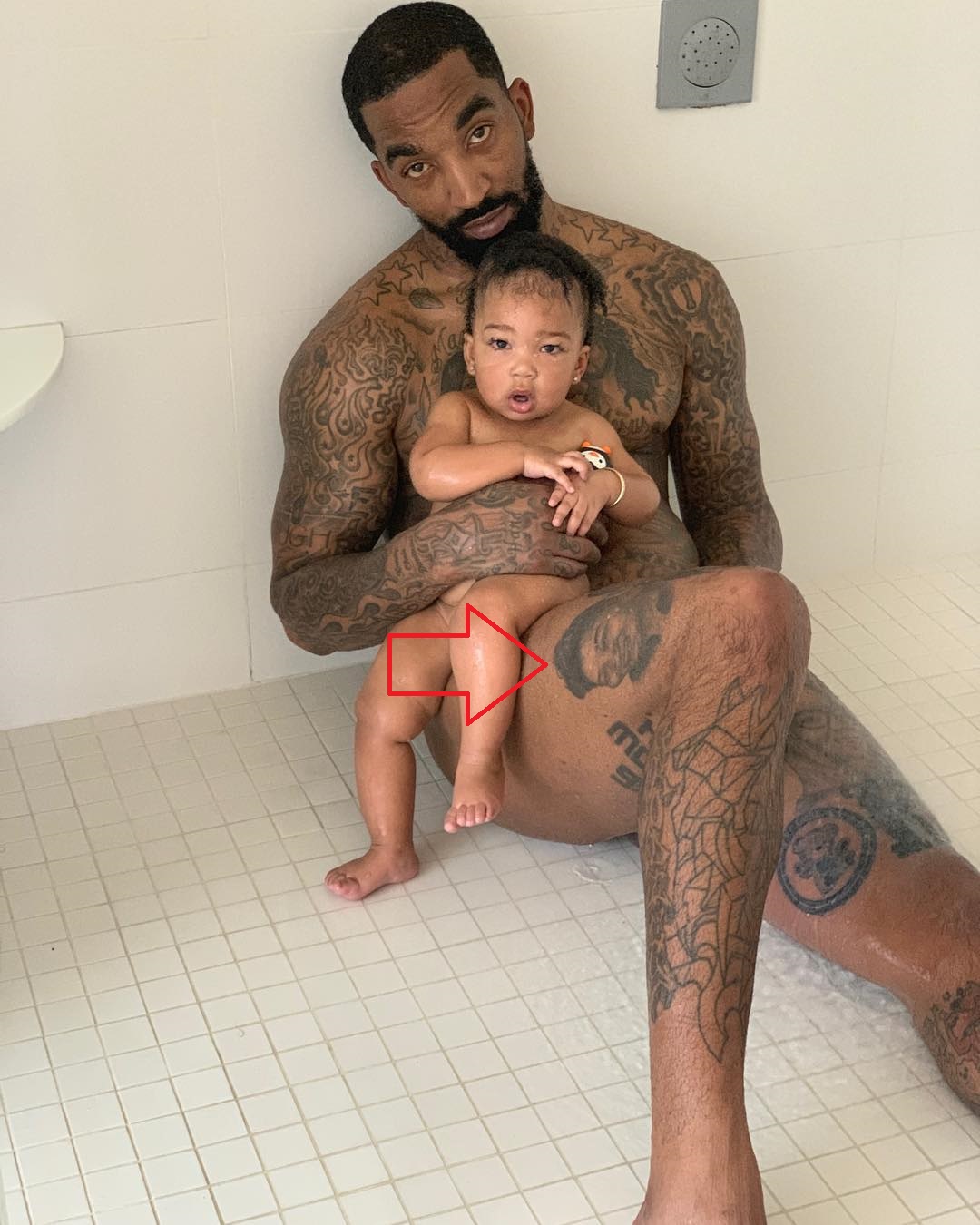 Tatouage de la jambe droite J.R. Smith