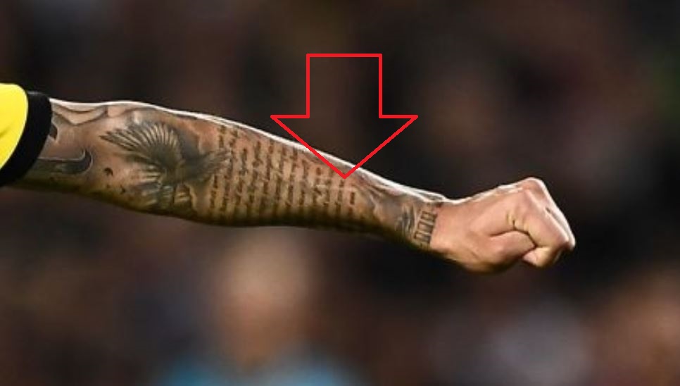 Tatouage de prière de Jadon sur le bras