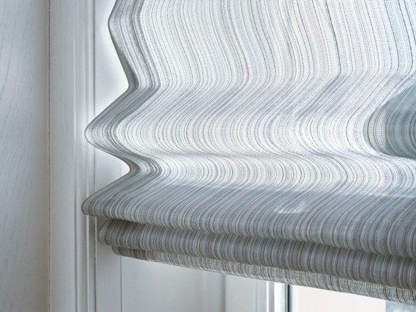 Jaluzele din material textil model dungi rulabile Model cu dungi rulabile de in modern