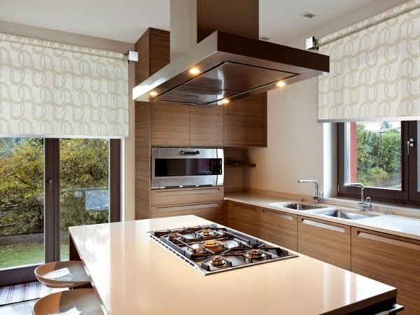 Jaluzele de bucatarie din lemn model tesatura alb bej modern Jaluzele cu model de țesătură alb bej design modern