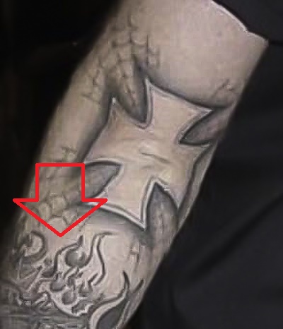 ジェイムズ-ヘットフィールド-炎のタトゥー